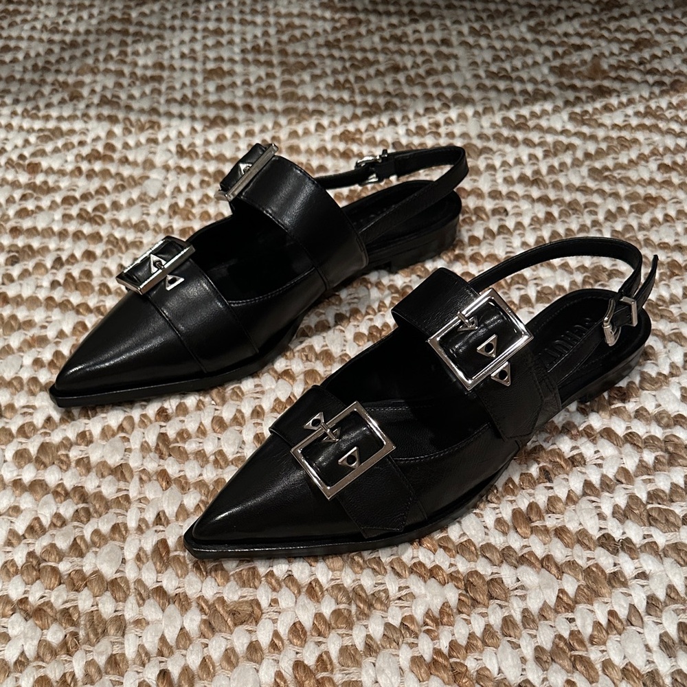Schutz Darla Slingback in Black